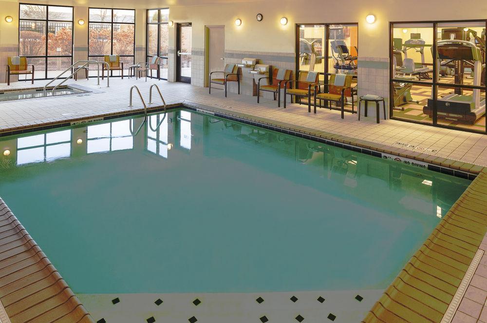 Courtyard By Marriott Chicago Schaumburg/Woodfield Mall Extérieur photo