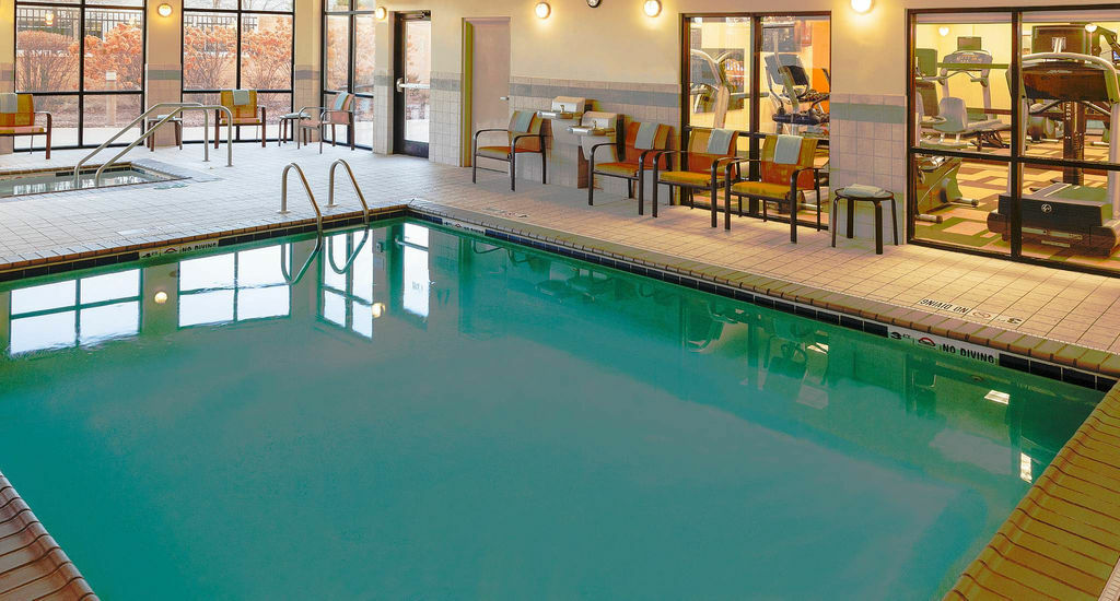 Courtyard By Marriott Chicago Schaumburg/Woodfield Mall Extérieur photo